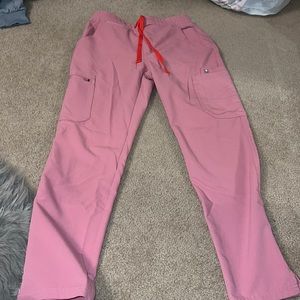 FIGS- chalk pink XS